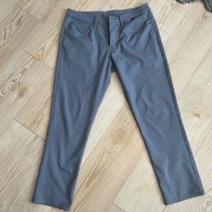 Travis Mathew Open to Close 5 pocket pant